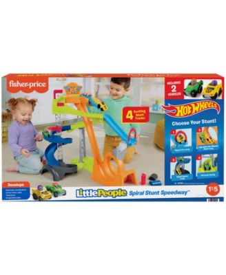 Hot Wheels Spiral Stunt Speedway Playset with 2 Cars & Accessories