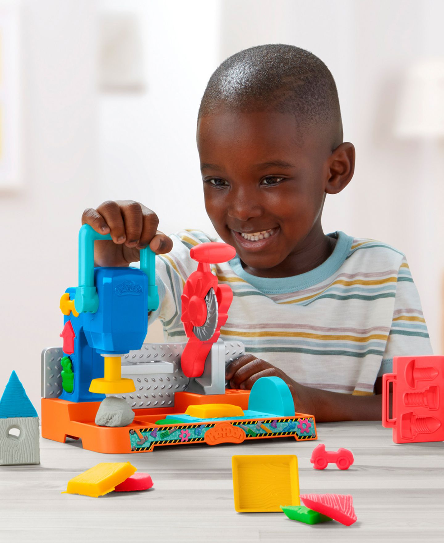 Детская игрушка Play-Doh Stamp Saw Tool Bench — фото 9