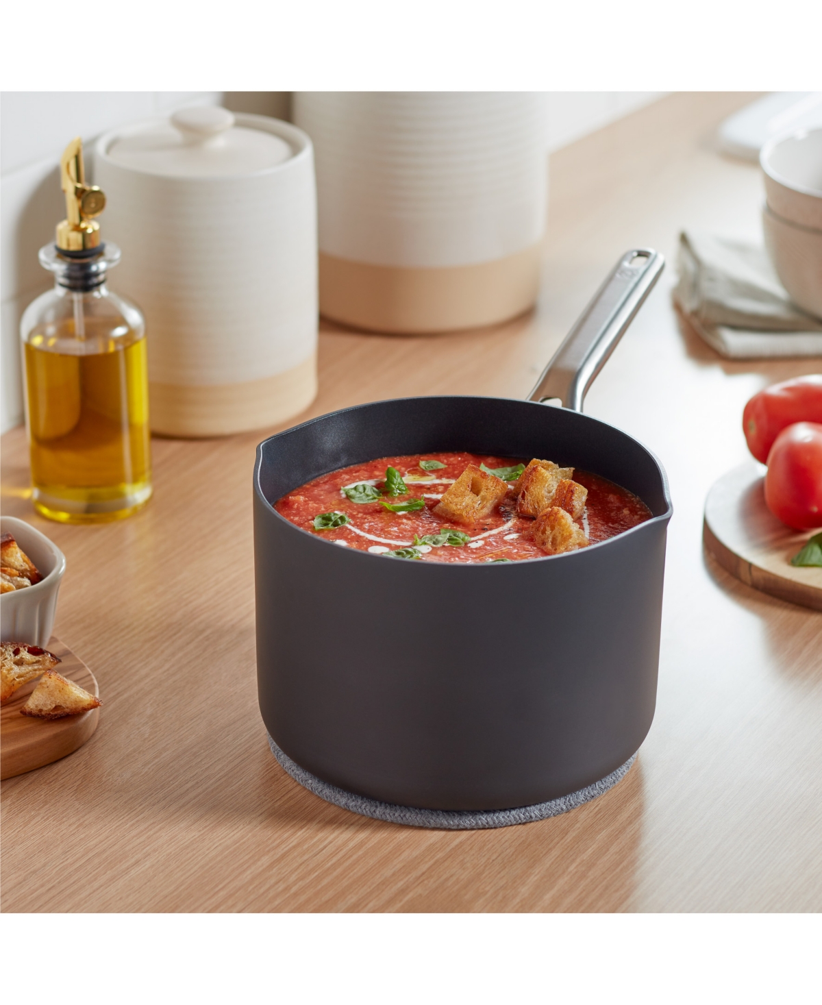 Calphalon Hard-anodized Nonstick 10-piece Cookware Set In Black