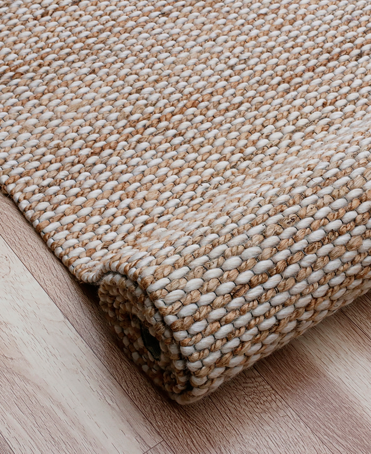 Lr Home Savannah Rondn-03421 2'x3' Area Rug In Beige