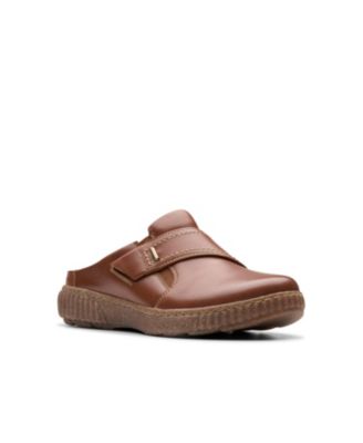 Clarks brown clogs online