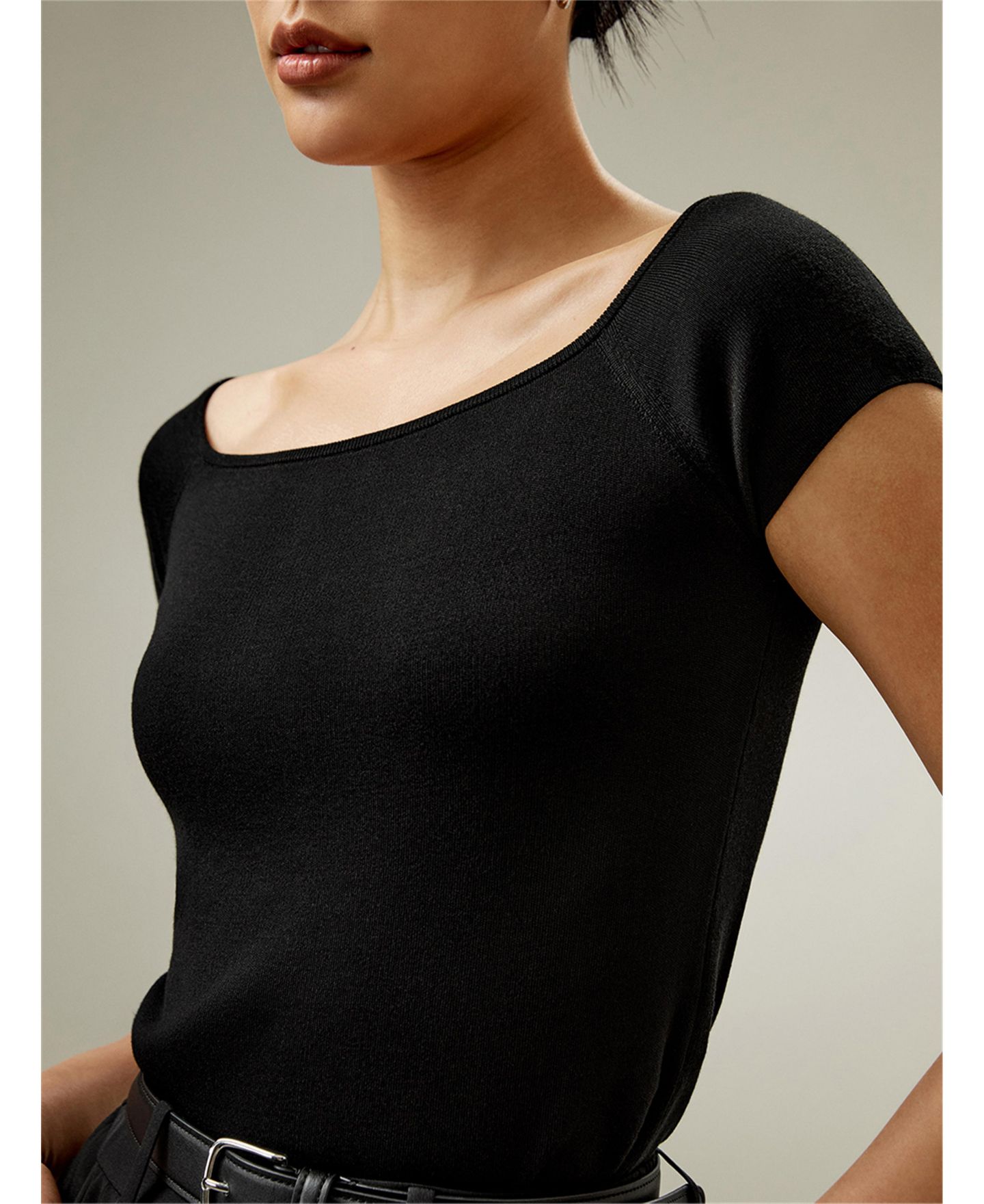 Женский свитер LILYSILK Off-Shoulder Silk Sweater Top, цвет: Чёрный — фото 4