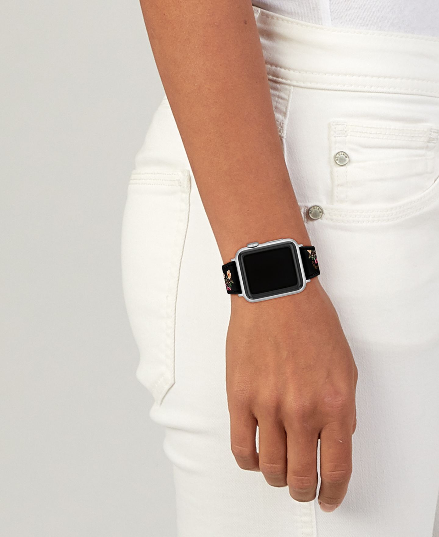 Женский ремешок для часов COACH Black Floral Print Silicone Strap for Apple Watch 38mm, 40mm, 41mm — фото 5