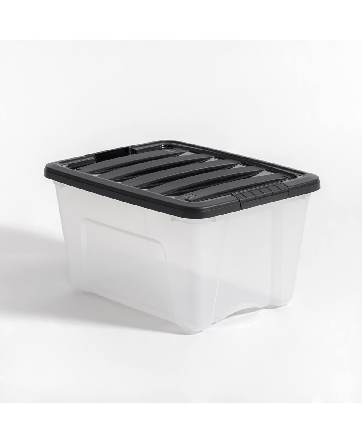Iris Usa 32 Qt Stackable Plastic Storage Bins with Lids, - Bpa-Free, Made in Usa - See-Through Organizing Solution, Latches, Durable Nestable C