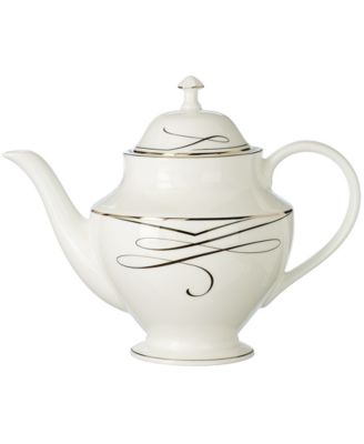 Waterford - "Ballet Ribbon" Teapot, 2 pints