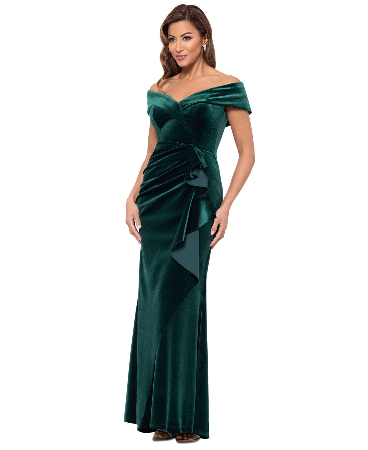 Женское платье XSCAPE Petite Ruffled Off-The-Shoulder Velvet Gown, цвет: Тёмно-зелёный — фото 3