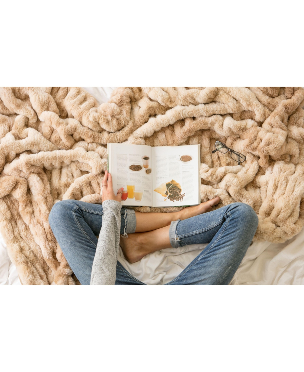 Chanasya Premium Ruched Faux Fur Throw Blanket - Luxurious, Soft Reversible Mink Blanket - 108