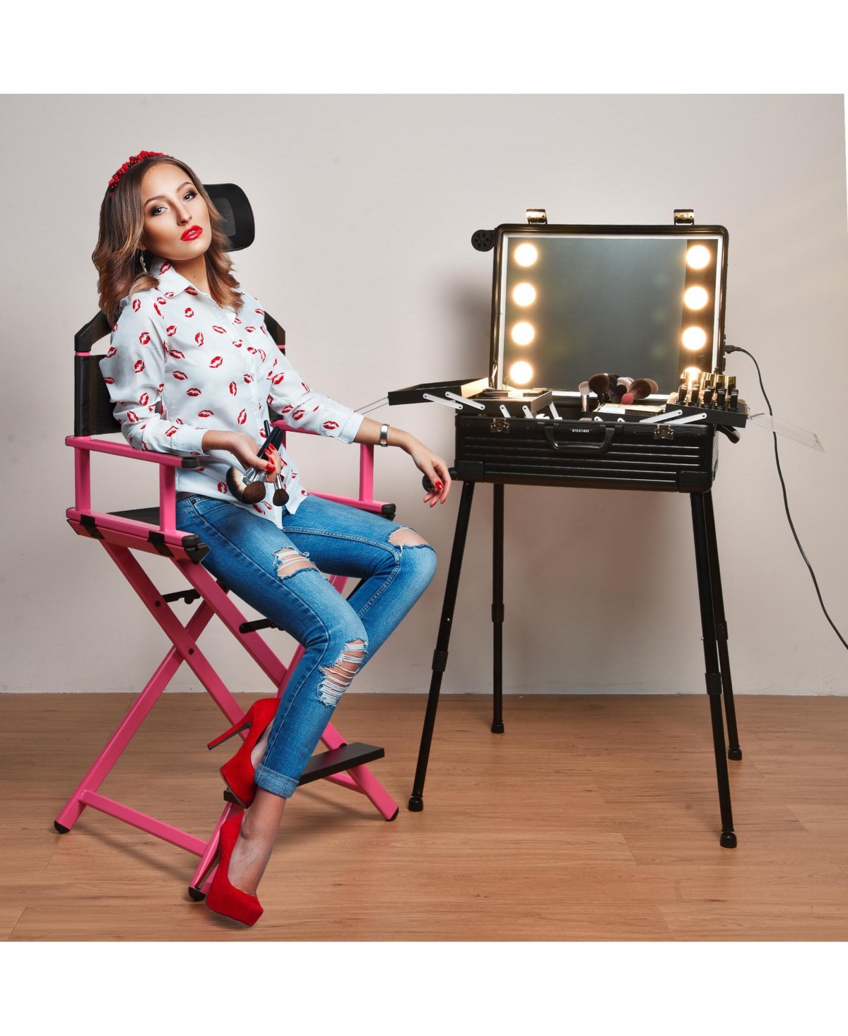 Byootique Rolling Makeup Case 24 Inch Led Lighted Mirror Cosmetic Travel Trolley