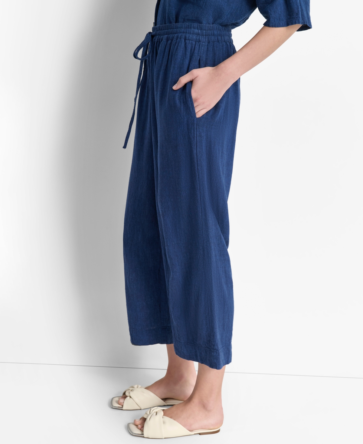 Shop Dkny Women's Indigo Linen-blend Cropped Pull-on Pants