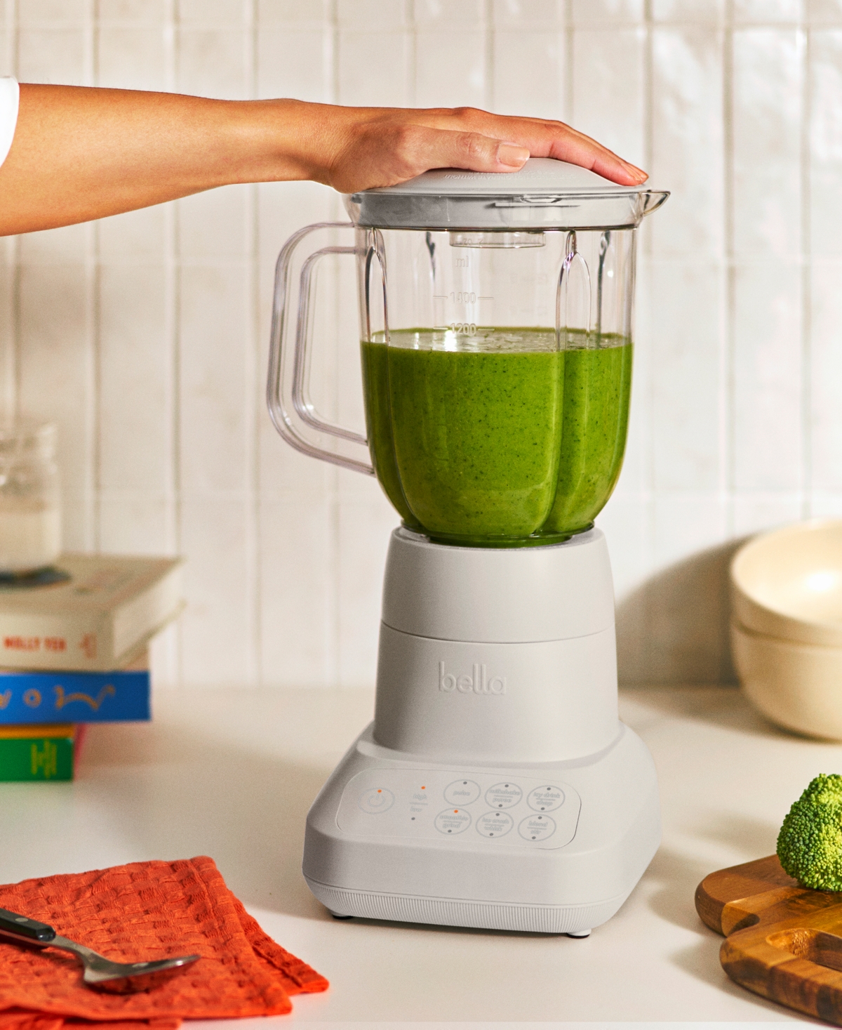 Bella Flip Store 10-speed 450-watt 6-cup Blender In Oatmilk