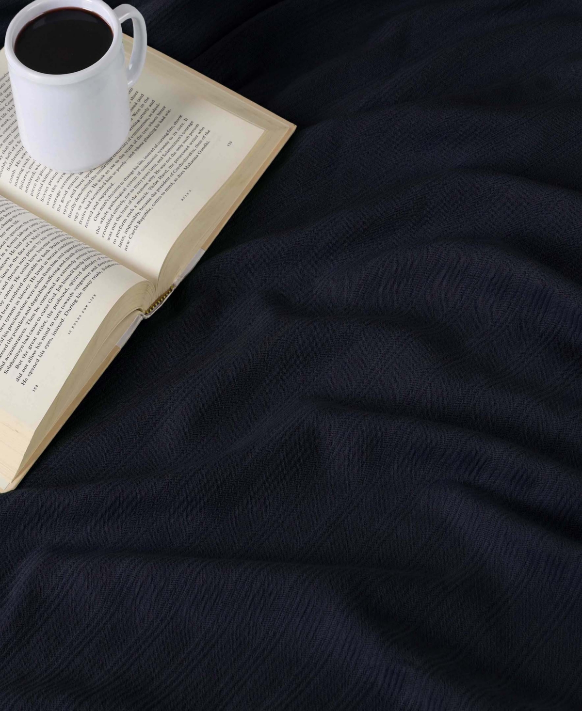 Superior Milan Cotton Jacquard Dobby Weave Textured Striped Lightweight Woven Blanket, Full/queen In Navy Blue