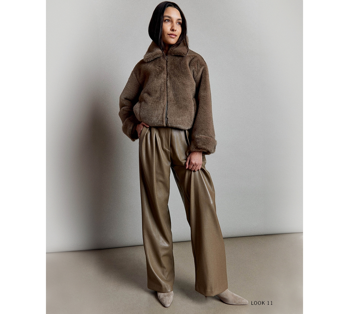 Kenneth Cole High Rise Pleated Faux Leather Pants In Wheatgrass