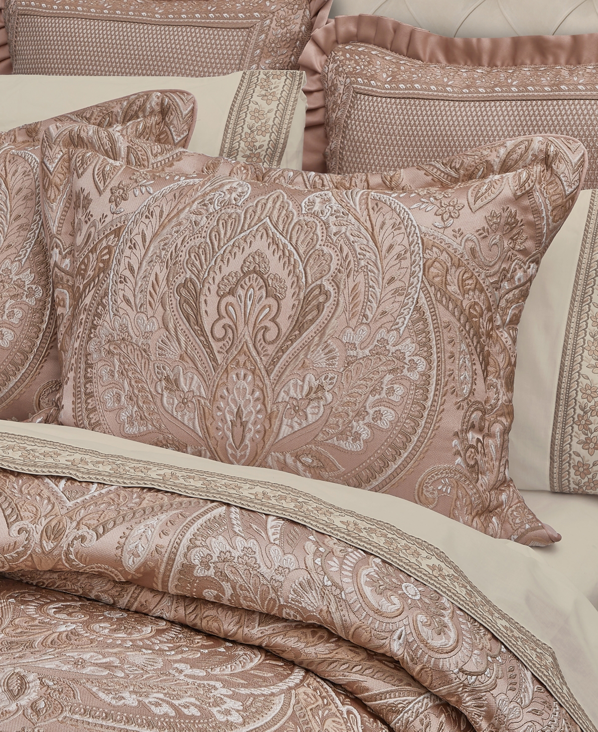 J Queen New York Fiorello 4-pc. Comforter Set, California King In Blush