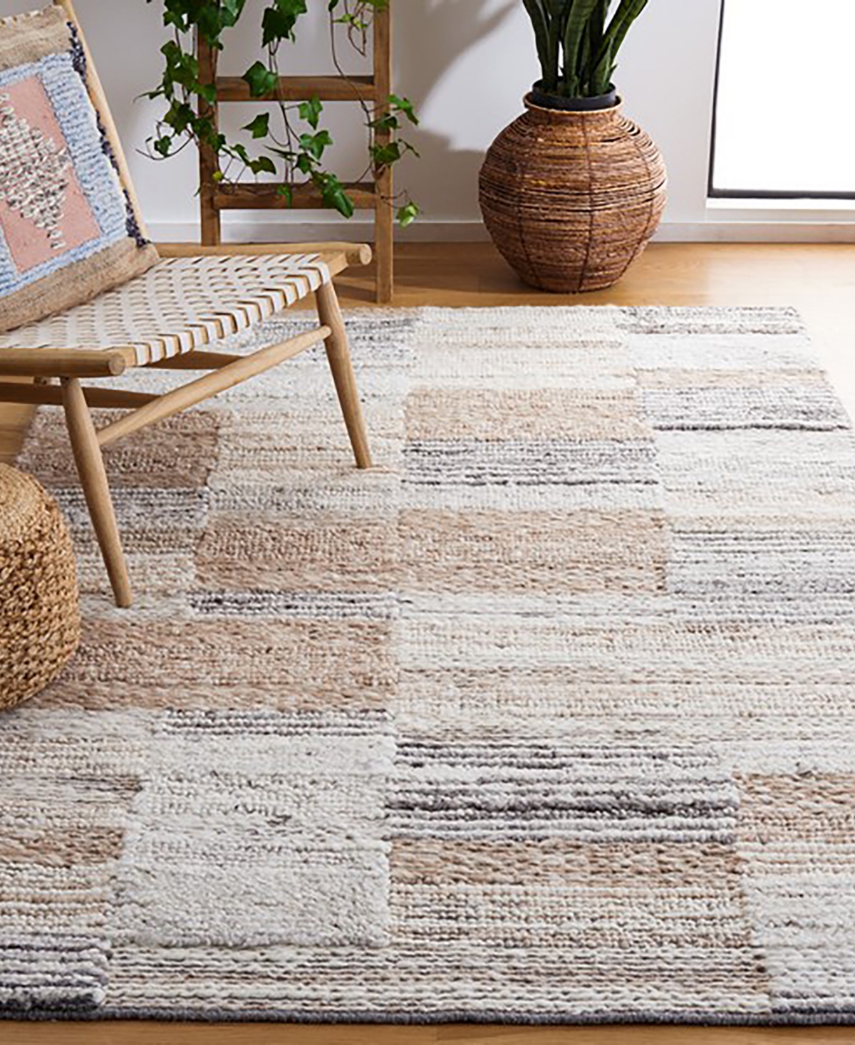 Safavieh Casablanca 178 CSB178A 5'x8' Area Rug - Ivory