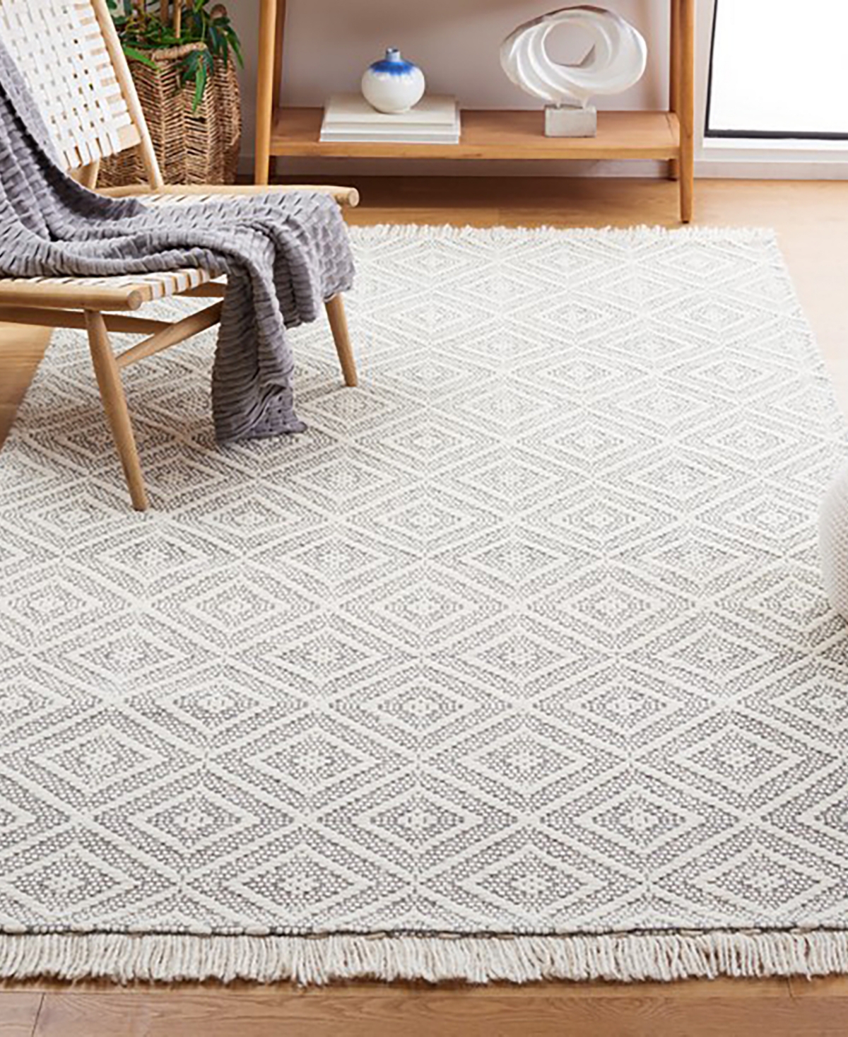 Safavieh Marbella I MRB206A 6'x9' Area Rug -Gray