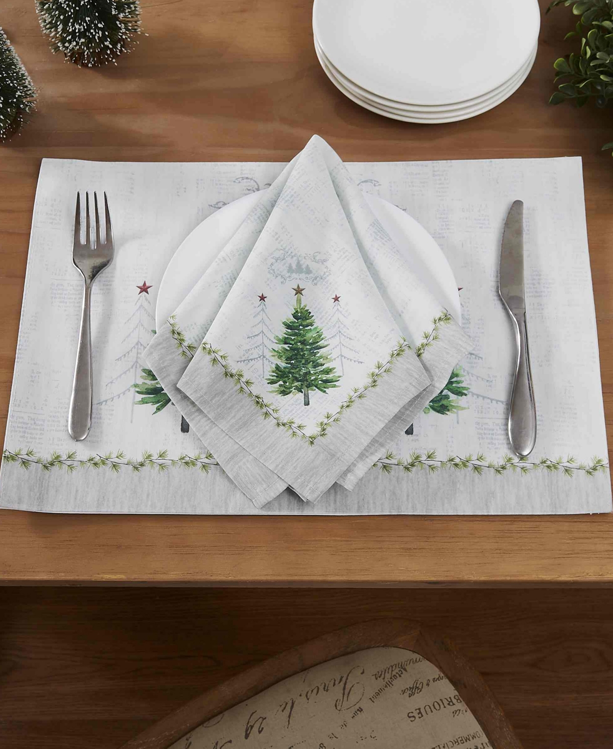 Avanti Trees Polyester 18" X 18'', Set Of 4 In Green