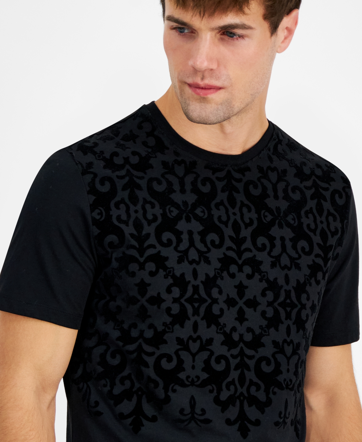 Guess Men's Flocked Short Sleeve Crewneck T-Shirt - Jet Black A996