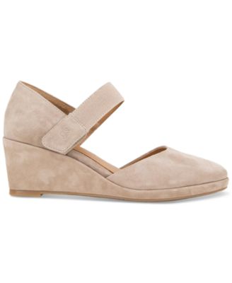 Women's Oriana Wedge Pumps