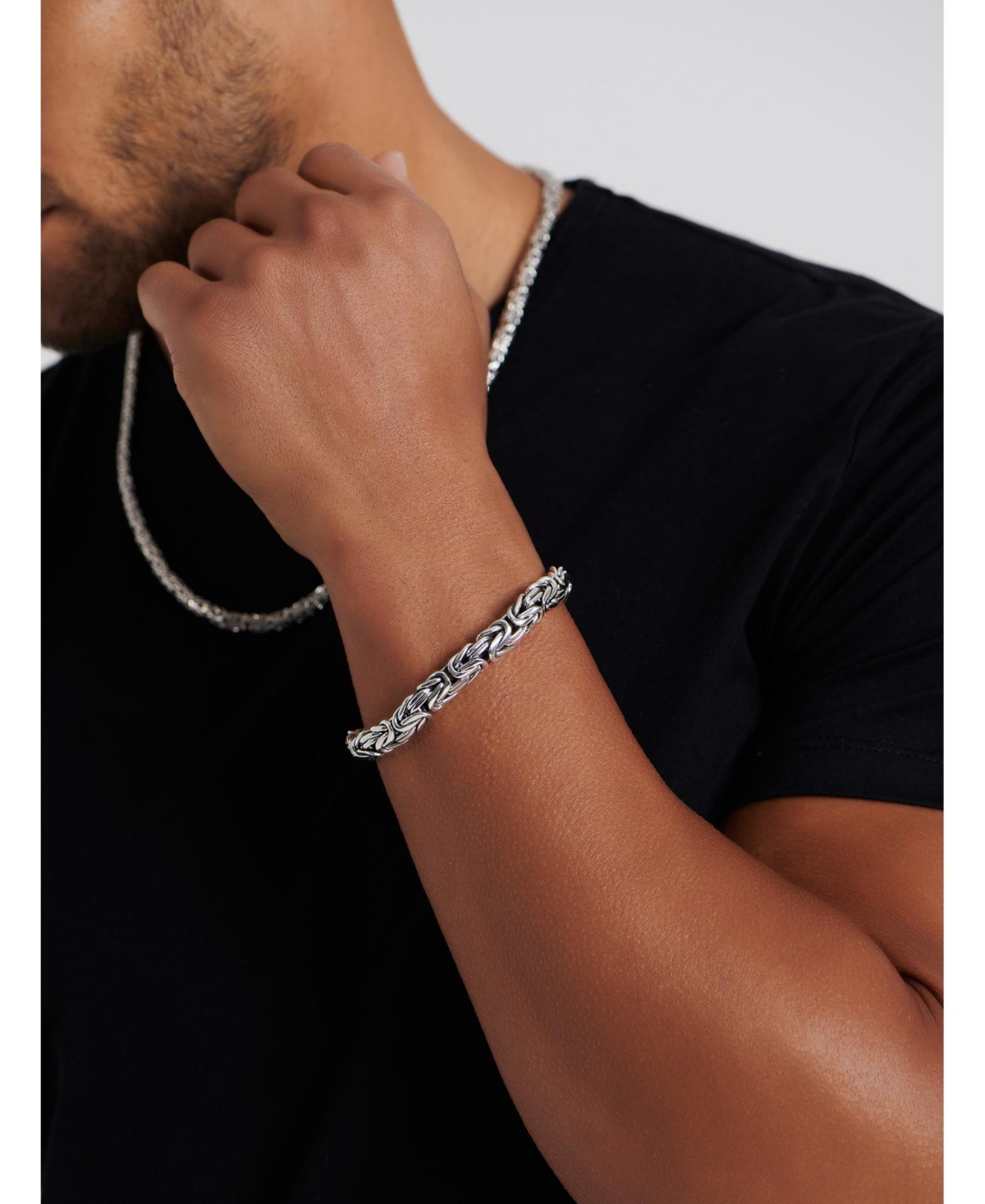 Devata Borobudur Oval 10mm Chain Bracelet in Sterling Medium in - Silver