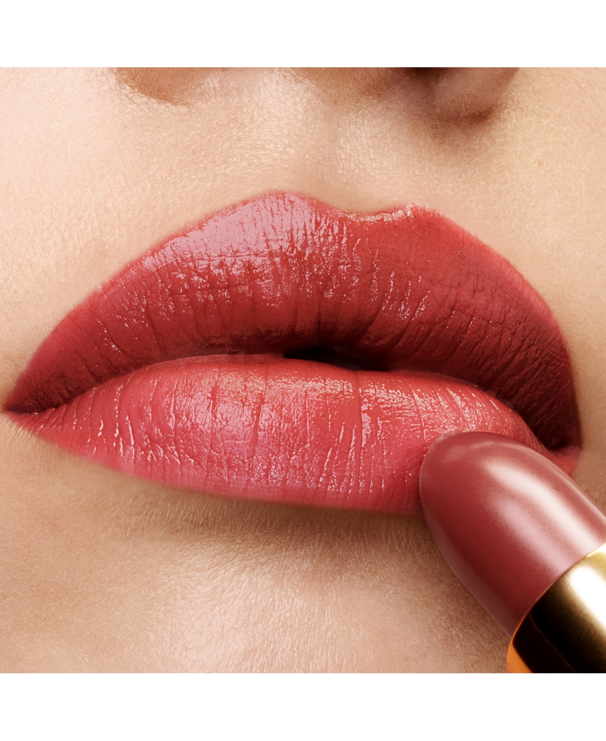 Runway Lip Color Lipstick with 12 Hour Longwear