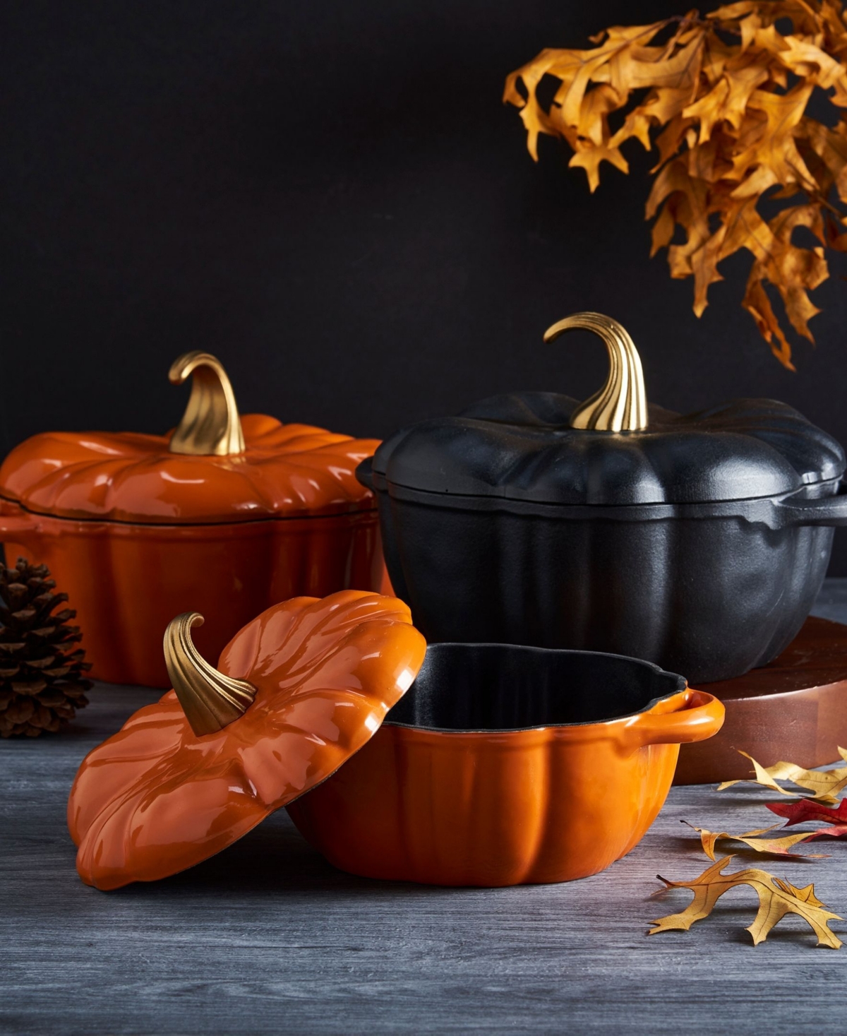 Smith And Clark Iron Works Enameled Cast Iron 4-qt Pumpkin Dutch Oven In Orange