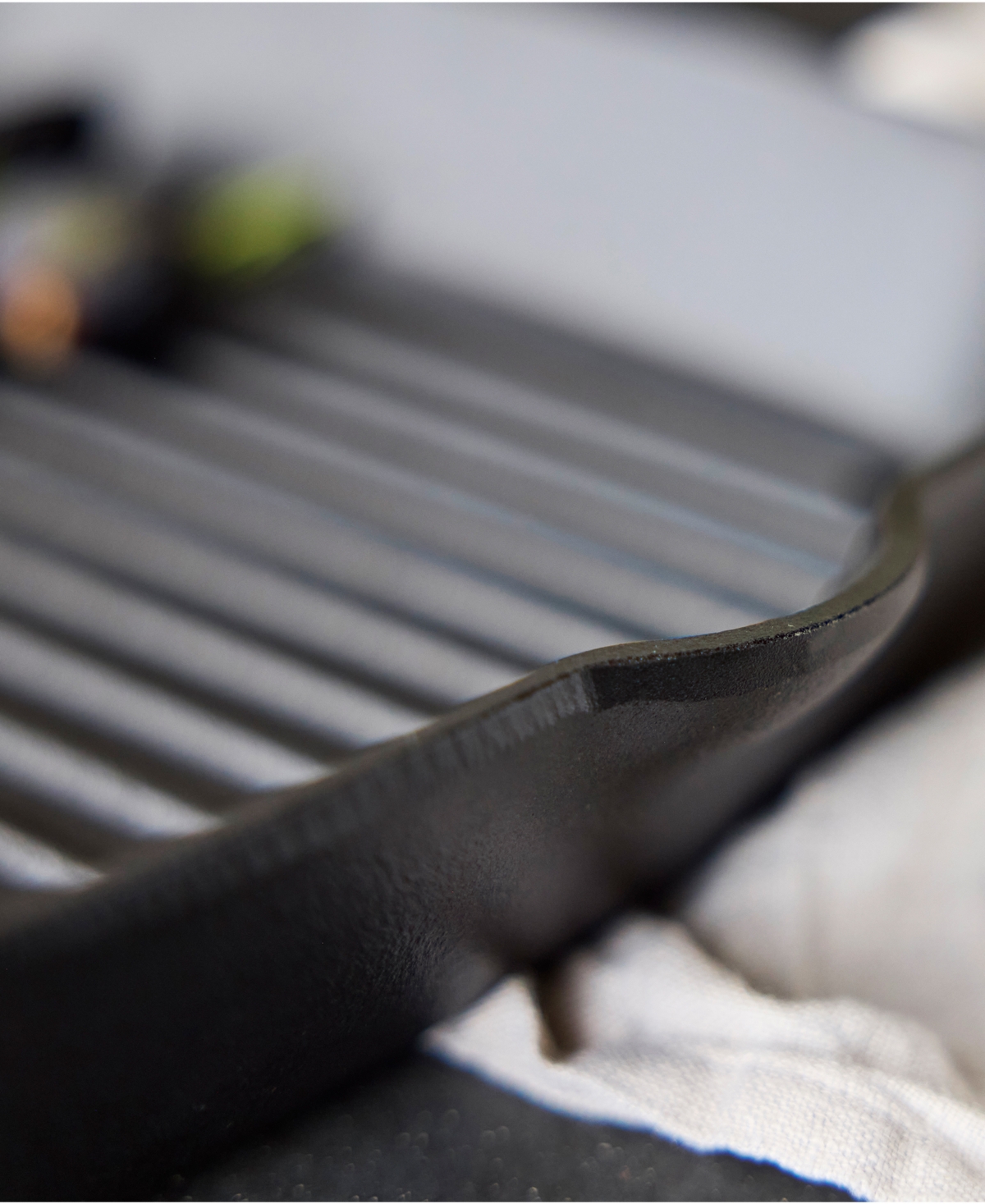 Greenpan X Bobby Flay Cast Iron 11" Square Grill Pan In Black