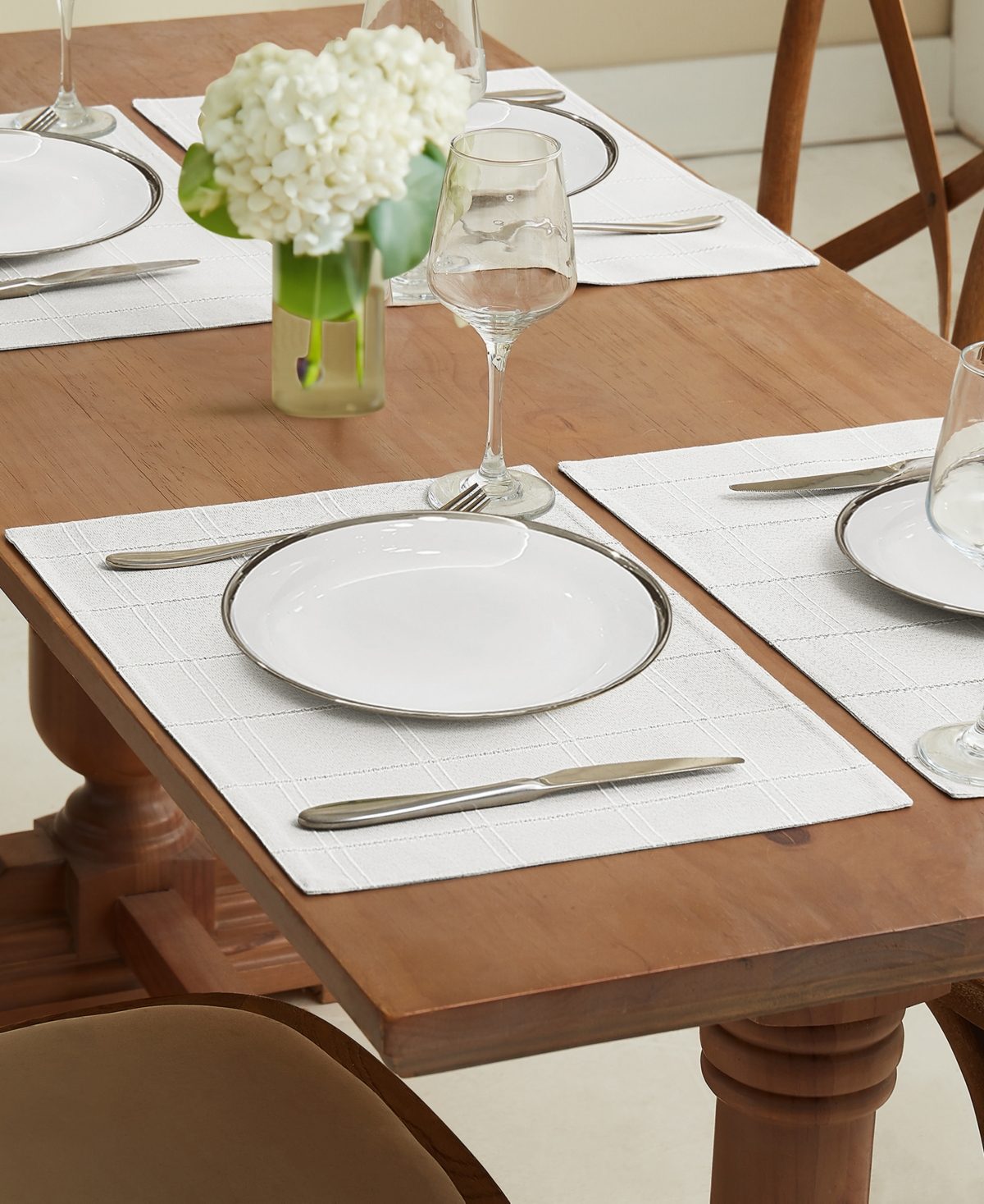 Izod Chadwick Lurex Placemats, Set Of 4 In White Silver