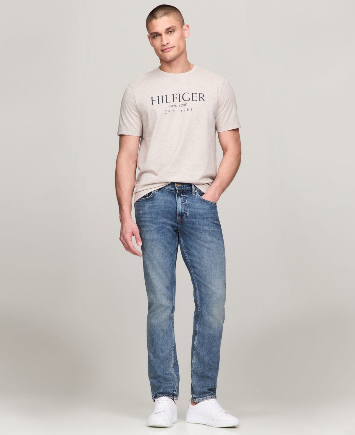 Tommy Hilfiger Men's Short Sleeve Crewneck Logo T-Shirt
