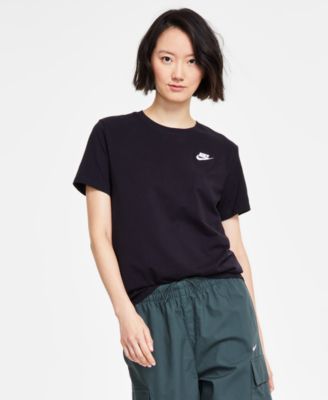 Women's   Sportswear Club Essentials   T-Shirt