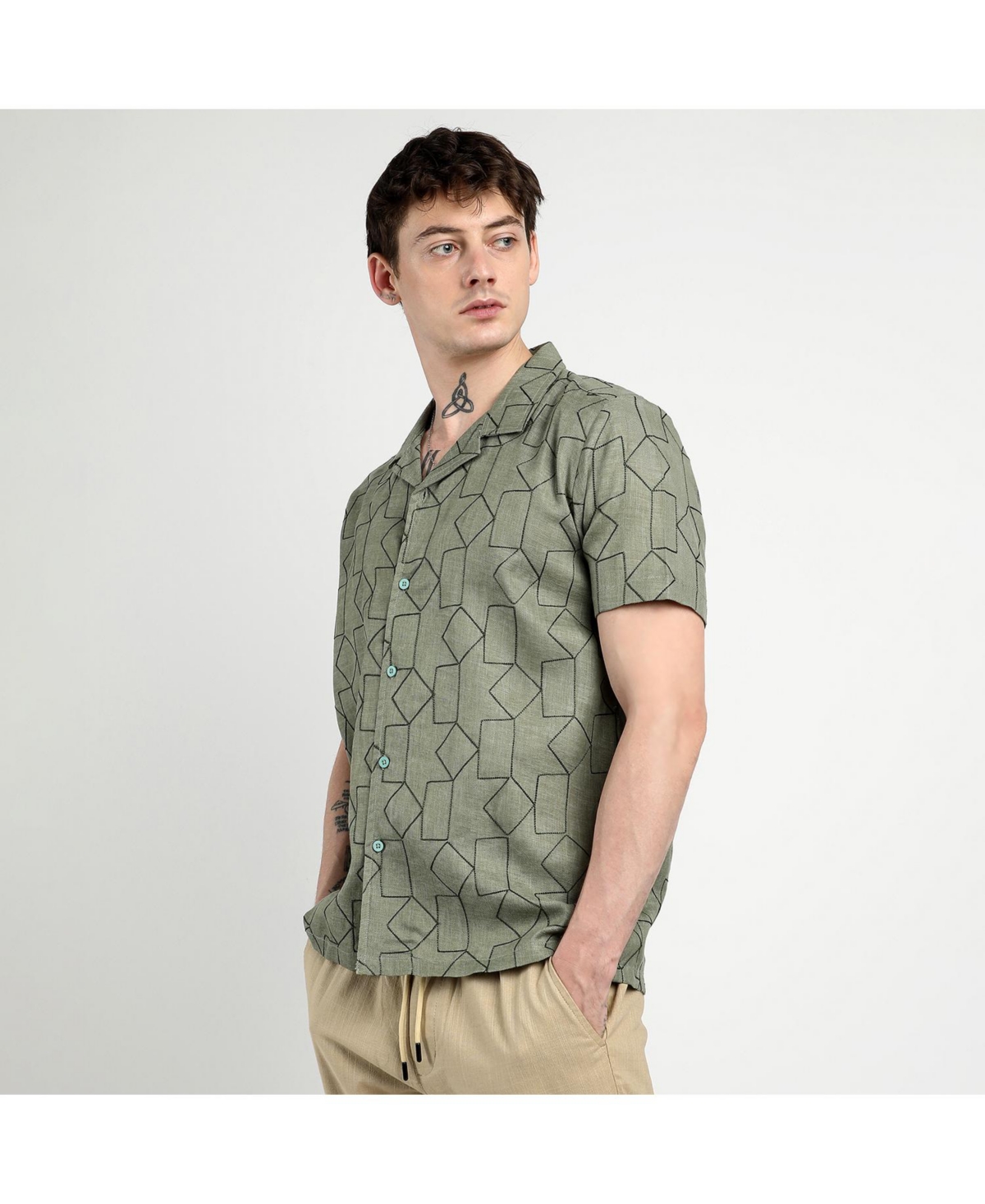 Campus Sutra Men's OliveEmbroidered Geometric-Lined Shirt - Green