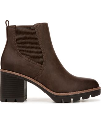 Women's Madalynn-Gore Water Resistant Lug Sole Chelsea Booties