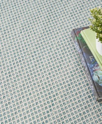 Courtyard COU01 5'x8' Oval Area Rug