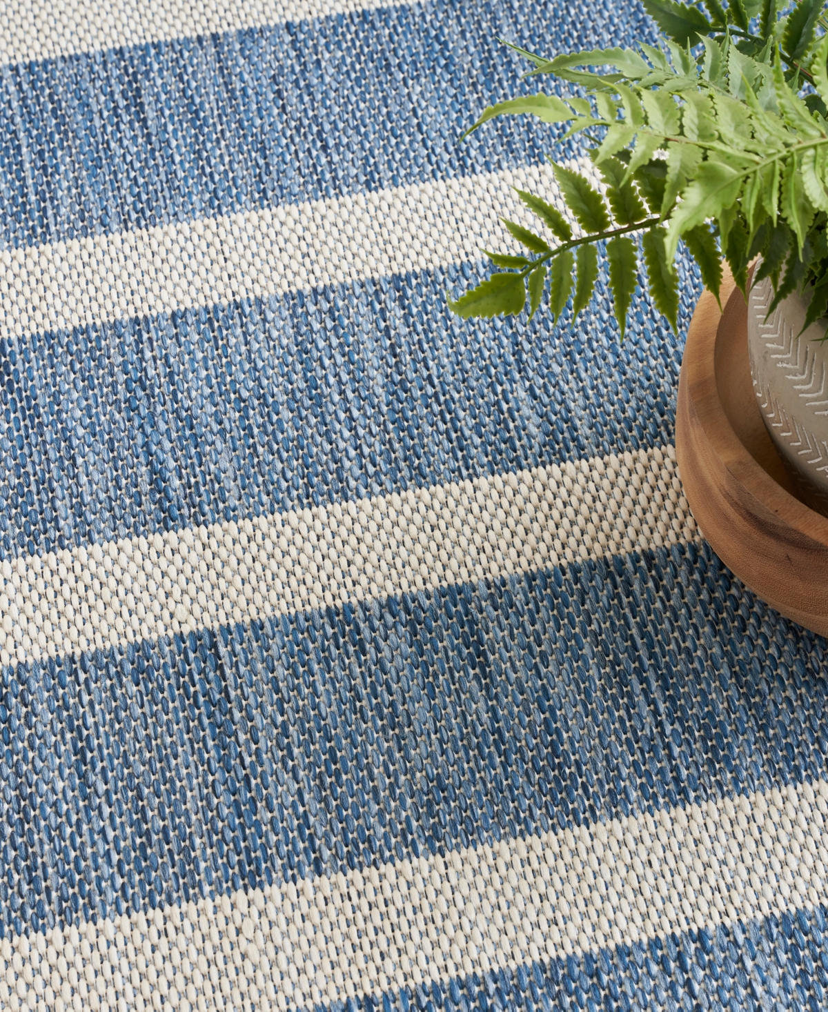 Nourison Home Positano Pos03 7'x10' Area Rug In Navy,ivory