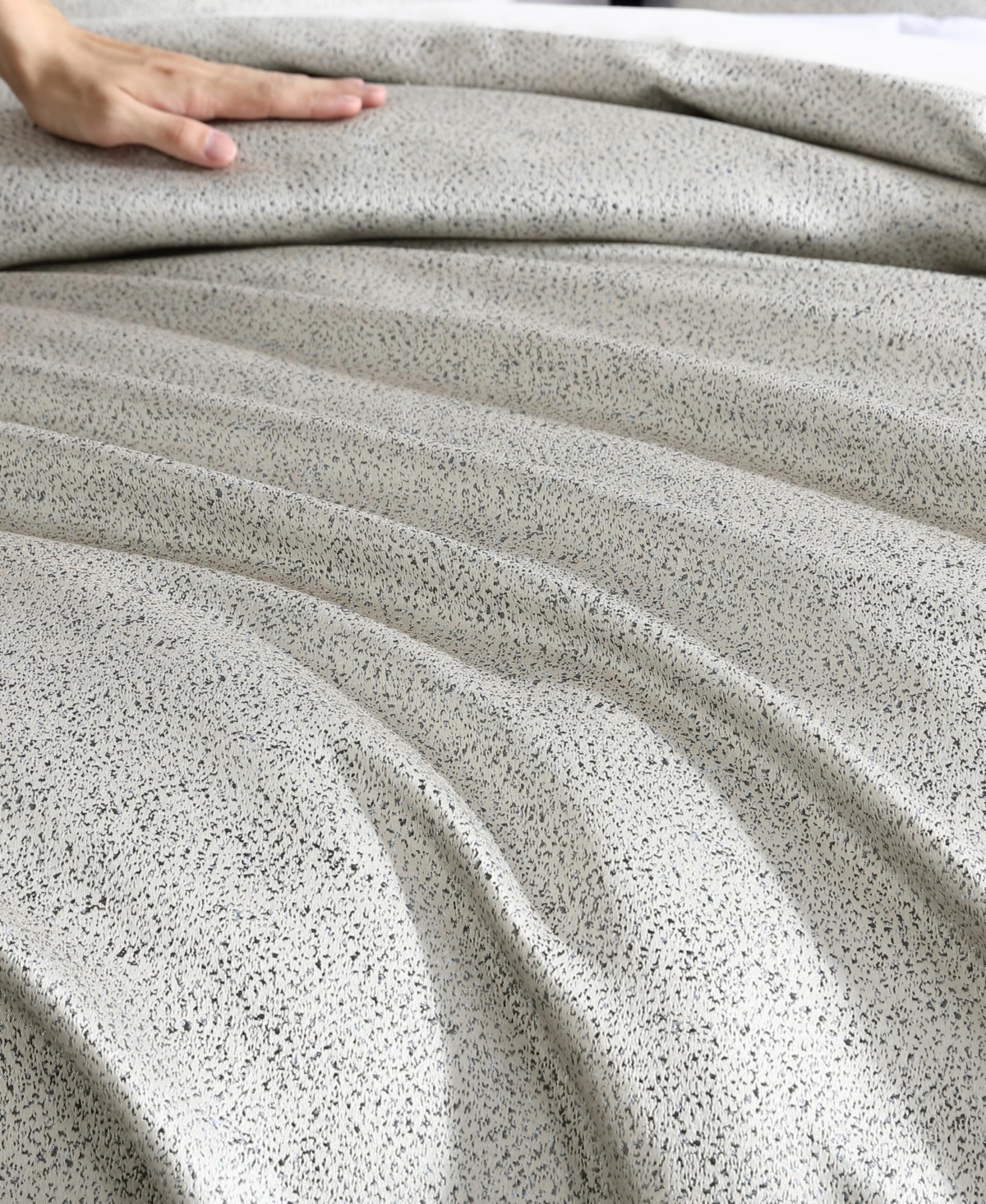 Closeout! Vera Wang Speckled Satin Weave 3-Pc. Comforter Set