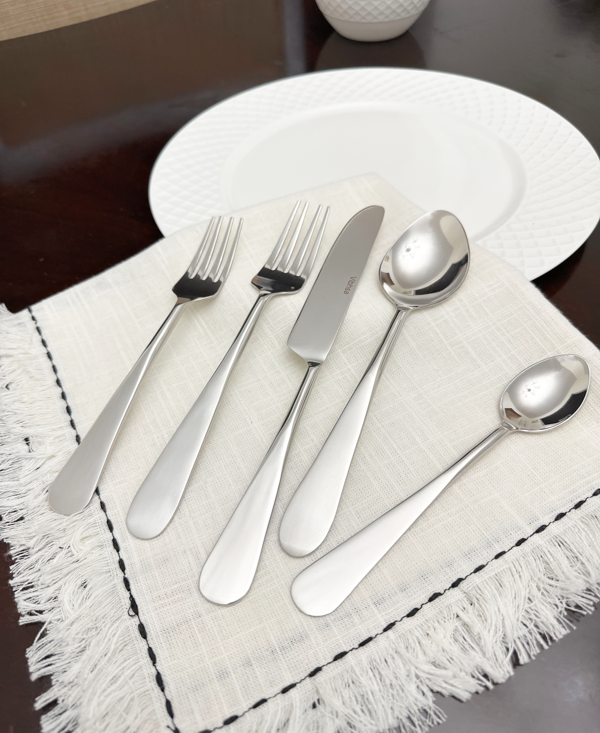 VIBHSA EVERYDAY 20-PC. FLATWARE SET, SERVING FOR 4 