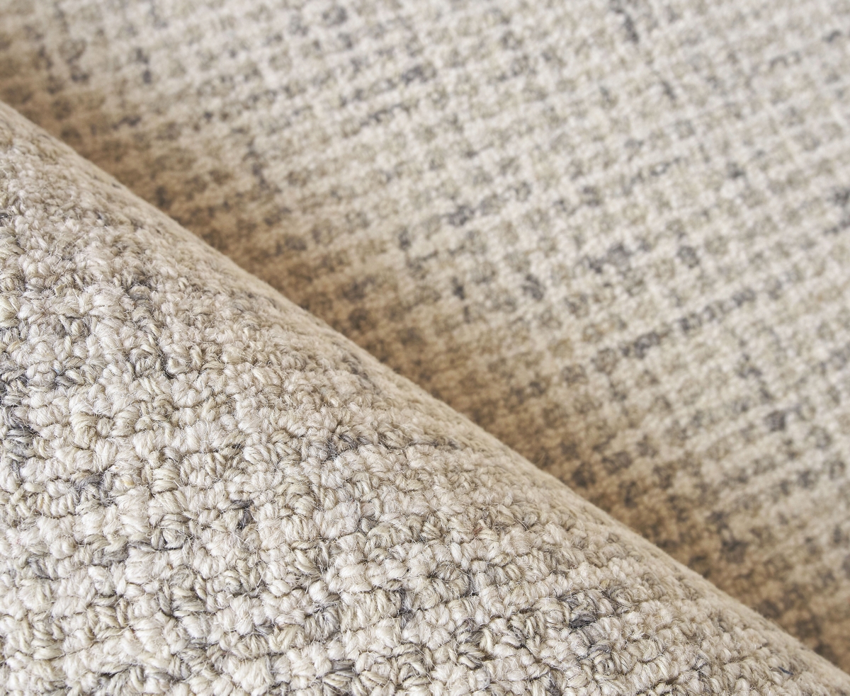 Exquisite Rugs Ferretti 5753 8'x10' Area Rug In Beige