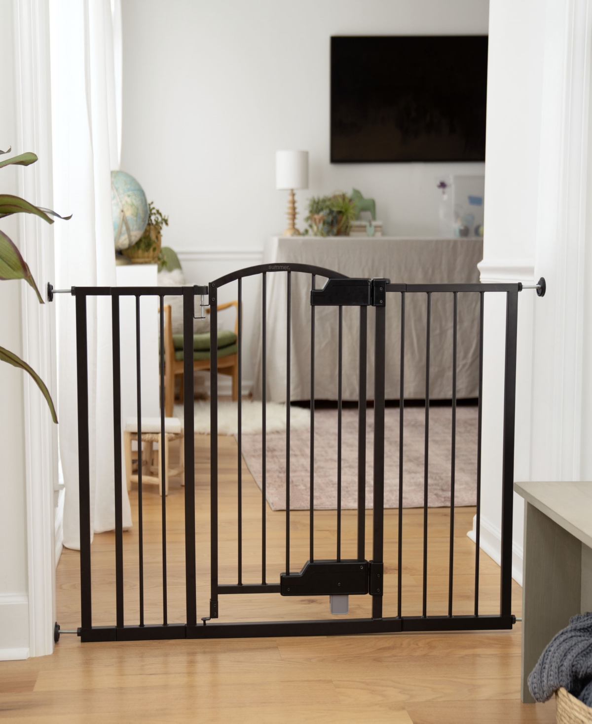 Ingenuity Baby Thruway 52w Series With Glideopen Gate In Multi