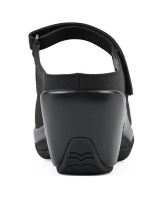 Women's Vinto2 Mary Jane Clogs