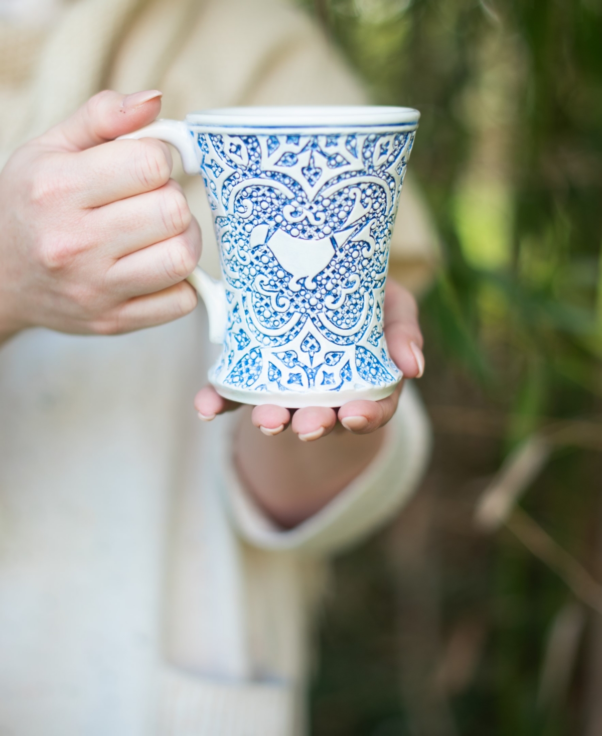Vietri Uccello Blu Mug In Blue