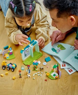 Friends Farm Animal Vet Clinic Pretend Play Toy 42632, 161 Pieces