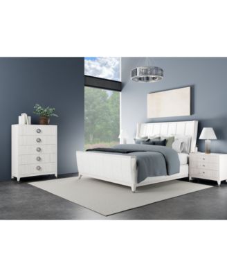Warlington King 3 Pc. Set (Bed, Chest & Nightstand)
