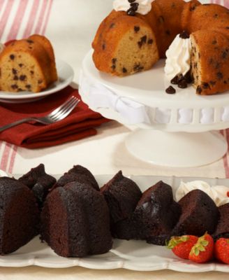 Captains Chocolate Chip Bundt Cake, 24 oz