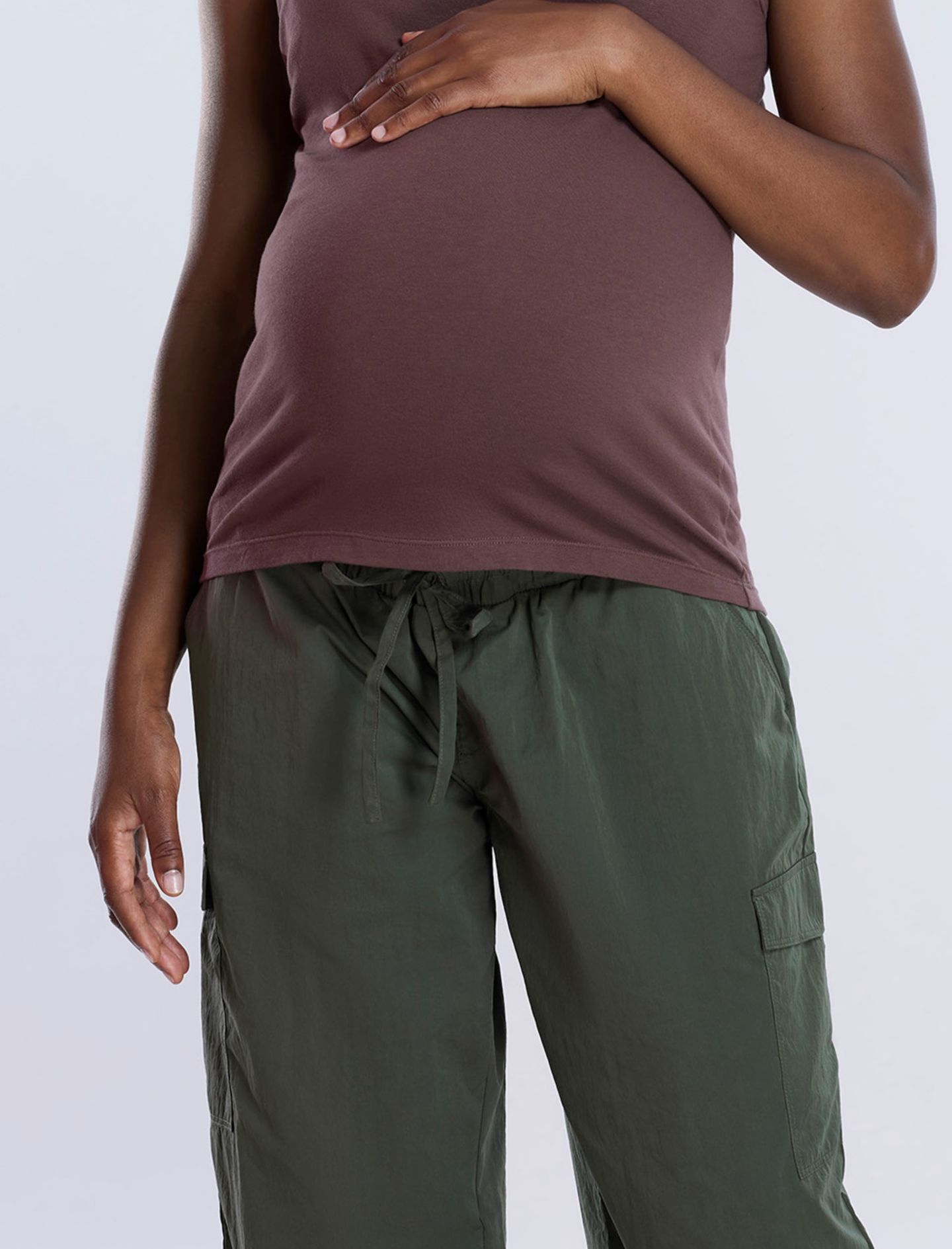 Женские брюки Motherhood Maternity Maternity Under the Belly Utility Cargo Relaxed Fit Pant - Motherhood, цвет: Beluga — фото 5