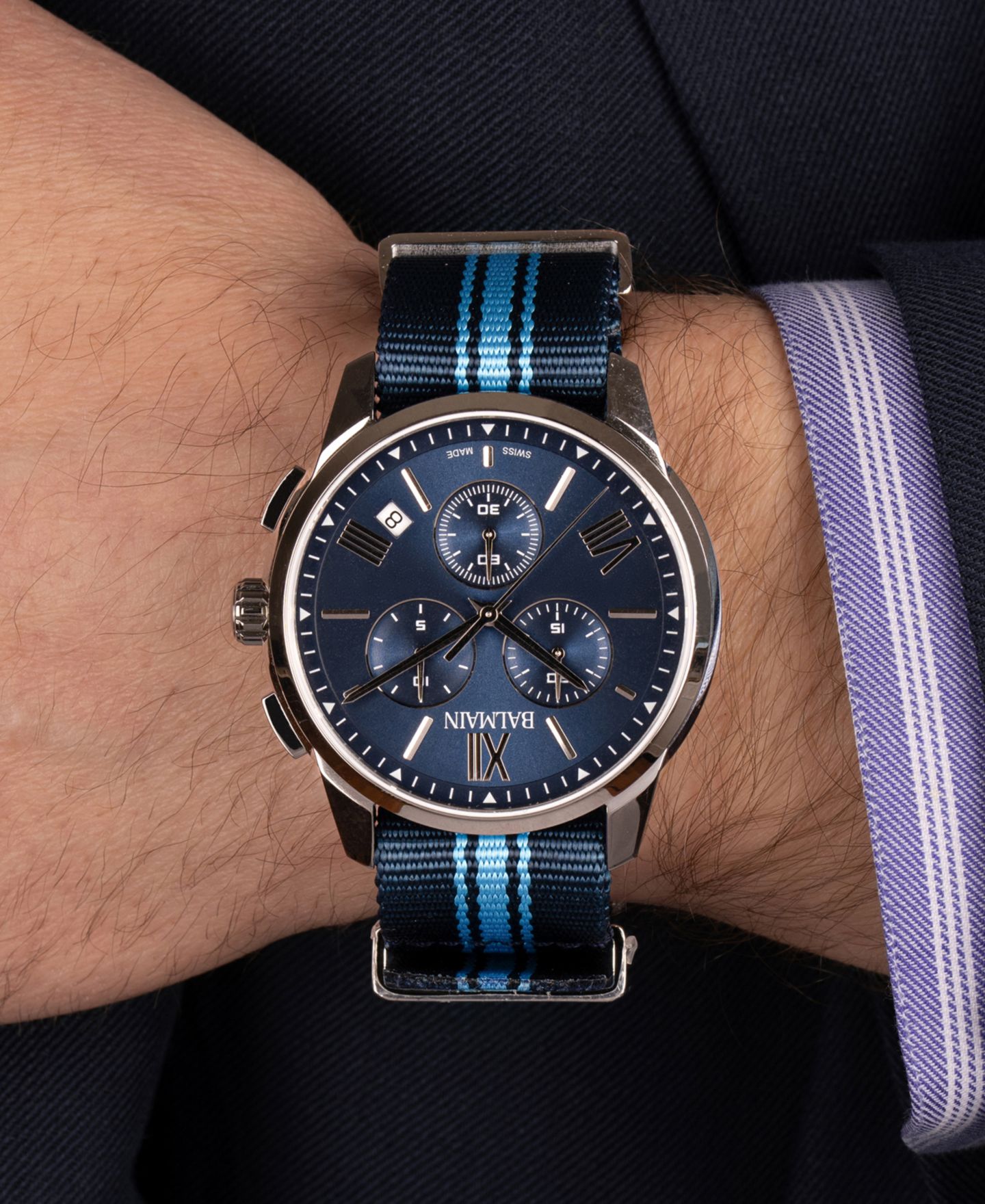 Мужские часы Balmain Swiss Chronograph Madrigal Dark Blue Striped Nato Strap Watch 42mm — фото 4
