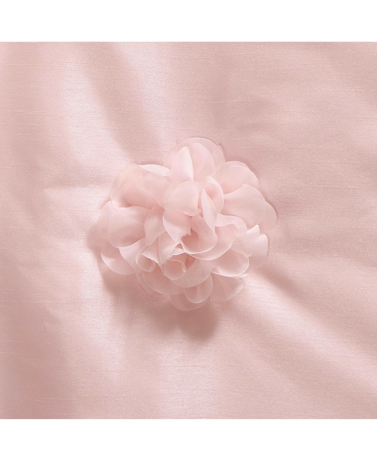 The Peanutshell Arianna 7 Piece Baby Nursery Bedding Set, Quilt, Sheets, Skirt, and Changing Pad Cover -white/grey