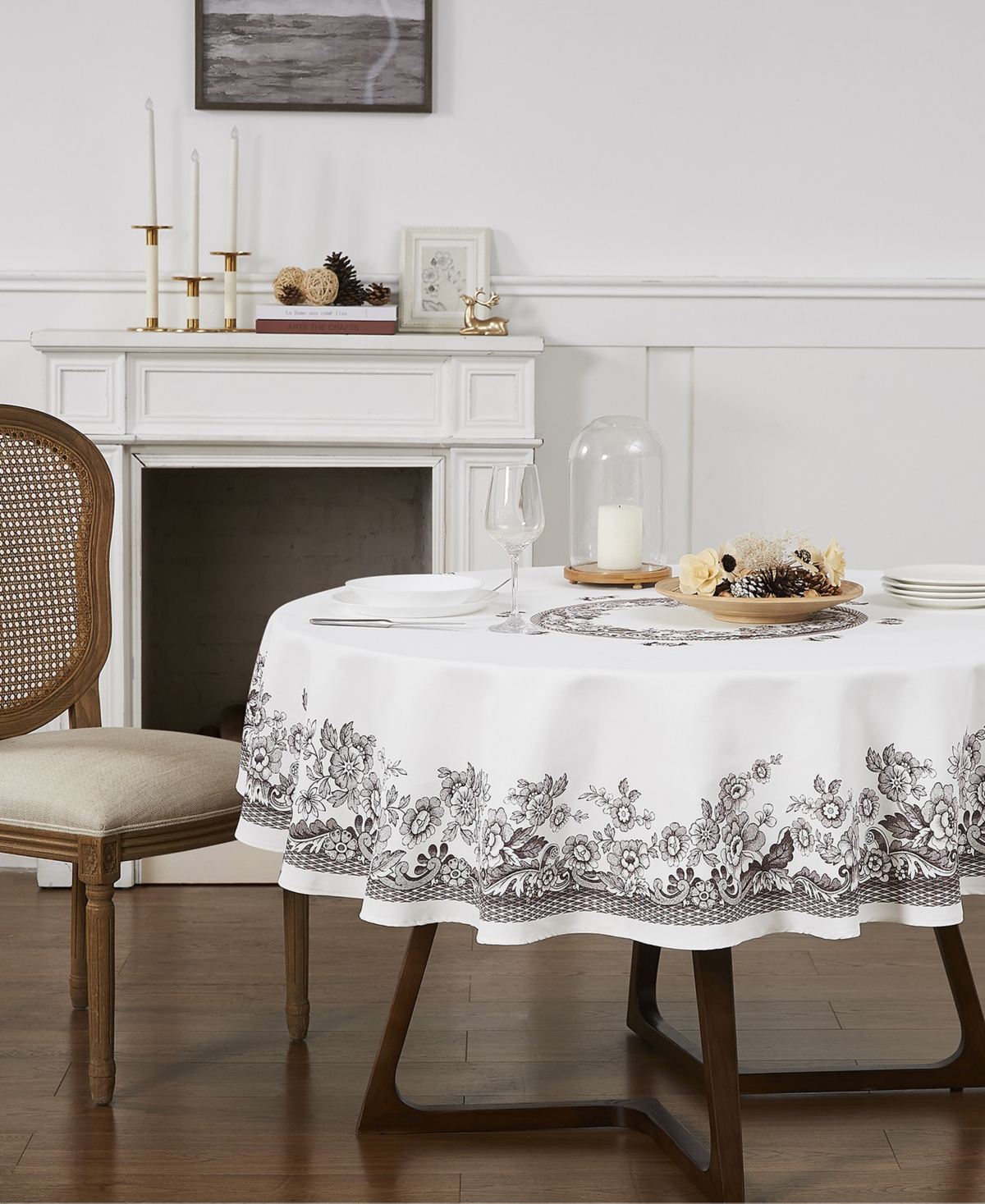 Spode Woodland Polyester Round Tablecloth, 70" X 70" In Ivory