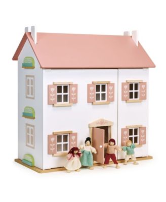 Clover Dolls House