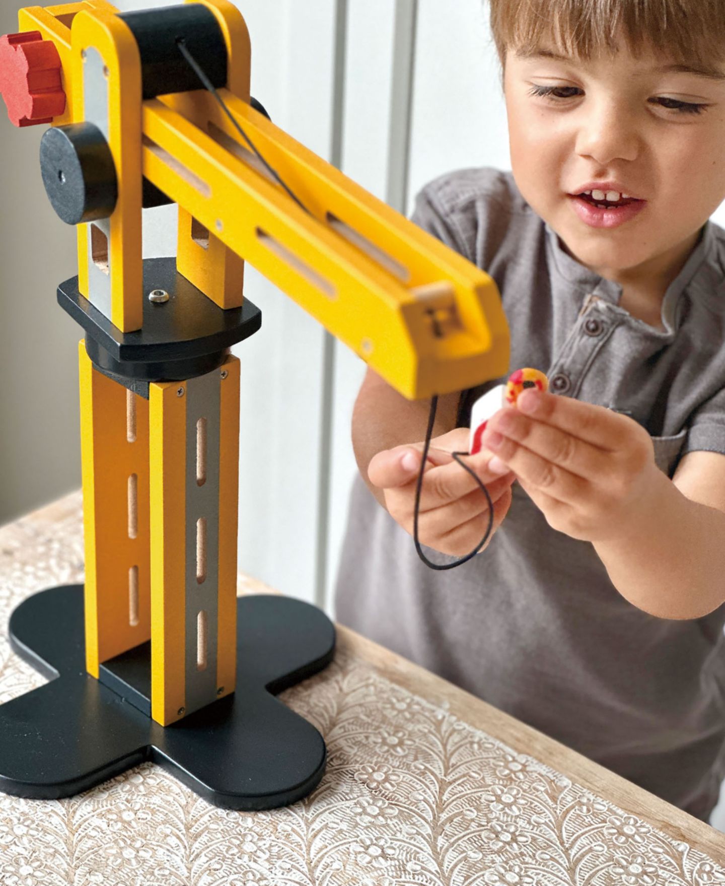 Детский игровой набор Mentari Toys Big Yellow Crane Rotating 3-Piece Construction Playset, Ages 3+ — фото 3