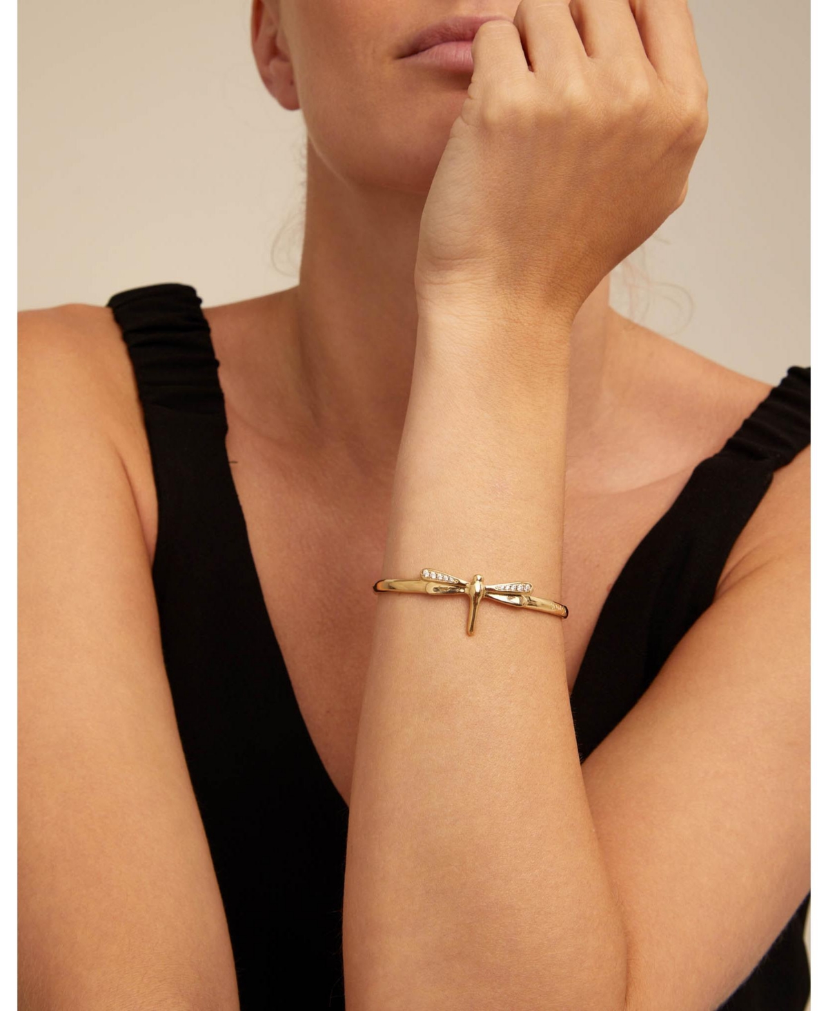 Unode50 Dragonfly Topaz Adjustable Bracelet In Gold