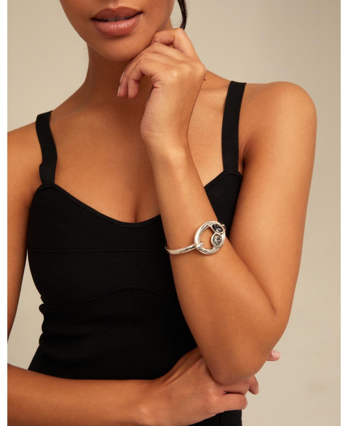 Unode50 Sterling Silver Plated Metal Alloy Oval Bracelet In Silver